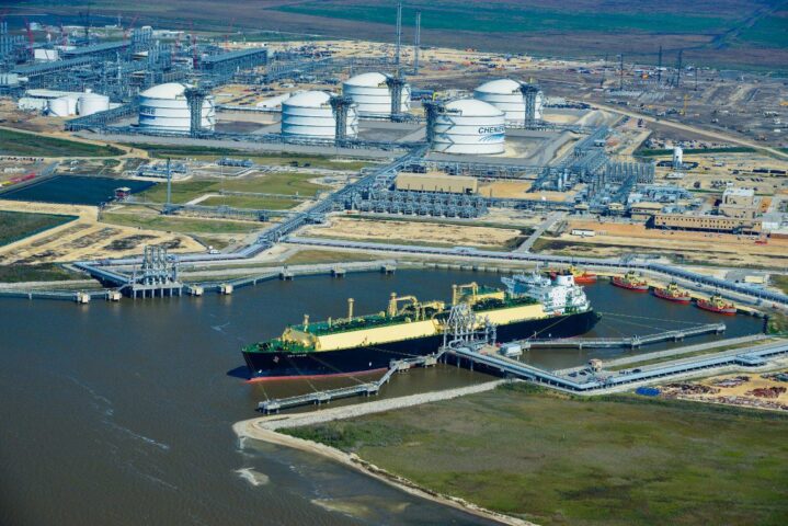 Камчатская история: Правительство ищет возможность догазификации полуострова за счет СПГ