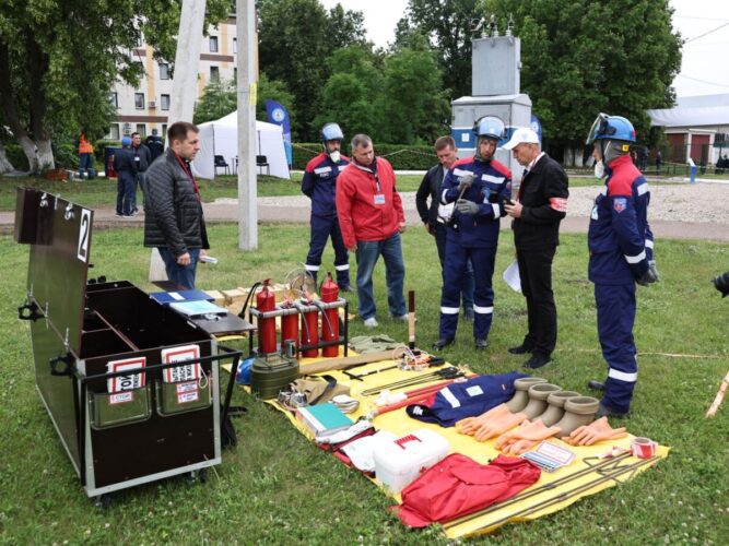 В Центре работ напряжением прошли традиционные общесистемные соревнования среди электромонтеров