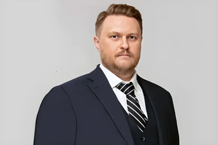 Хмарин Виктор Викторович