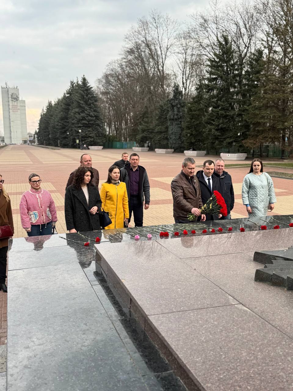 05.05.2025 Сотрудники Курского РДУ отдали дань памяти и уважения погибшим землякам 4