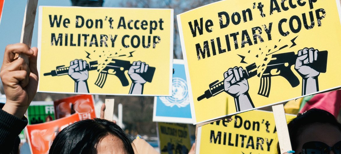 Демонстрация против военного переворота Мьянмы проходит в Вашингтоне, округ Колумбия, США. (Фотография 2021 года)