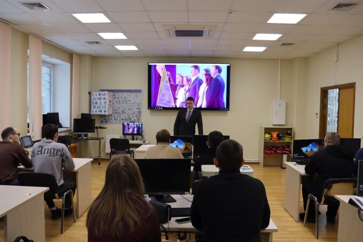 12.12.2025 Смоленское РДУ интегрирует практический опыт в учебные программы вузов-партнеров (2)
