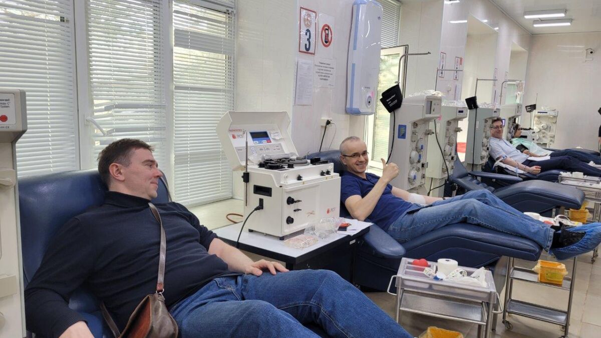 Филиал Системного оператора в Смоленске поддержал Национальный день донора крови (5)