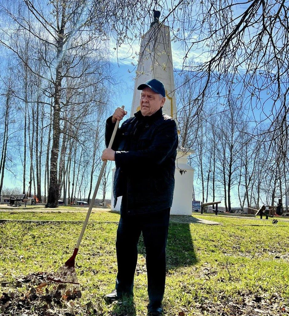 23.04.2026 Работники Московского РДУ привели в порядок Мемориал «Поле воинской славы 1812 и 1941 годов» (6)