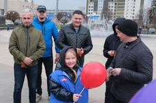 csm_08.05.2026___Georgievskaja_lentochka_-_simvol_pamjati_i_edinstva_sotrudniki_Kurskogo_RDU_prisoedinilis_k_vserossiiskoi_akcii____12__eab6c02d50