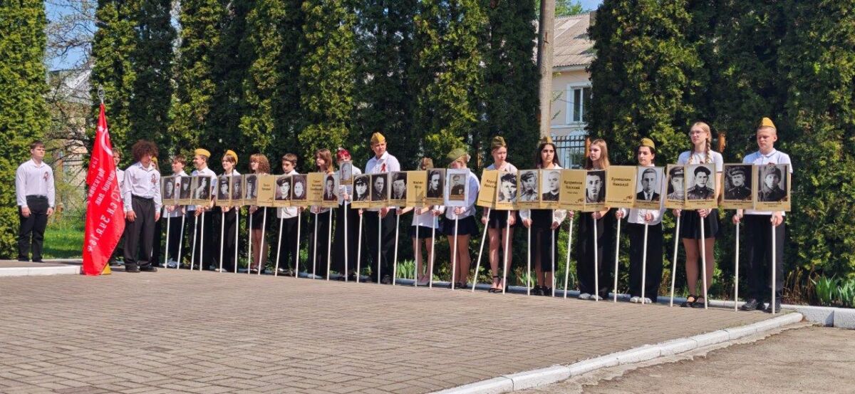 «Юность — Родине» Тульское РДУ продолжает поддерживать школьный мемориал 11