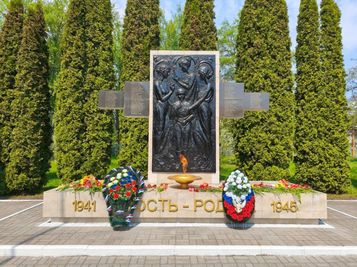«Юность — Родине» Тульское РДУ продолжает поддерживать школьный мемориал 2