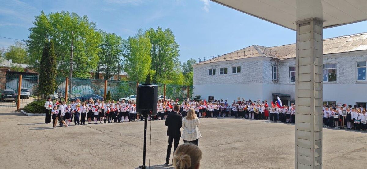«Юность — Родине» Тульское РДУ продолжает поддерживать школьный мемориал 9